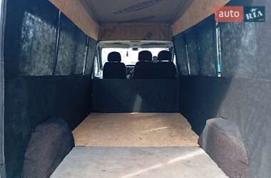 Грузовой фургон Ford Transit 2007 в 
