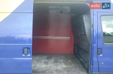 Вантажний фургон Ford Transit 2005 в 