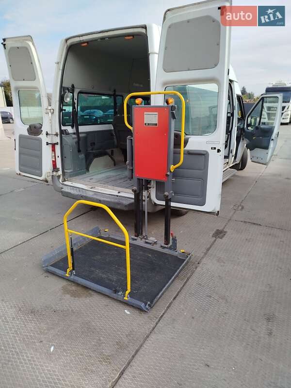 Микроавтобус Ford Transit 2012 в Львове