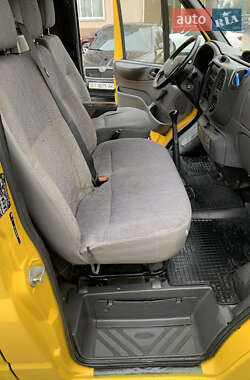 Вантажний фургон Ford Transit 2005 в 