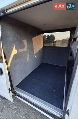 Вантажопасажирський фургон Ford Transit 2003 в 