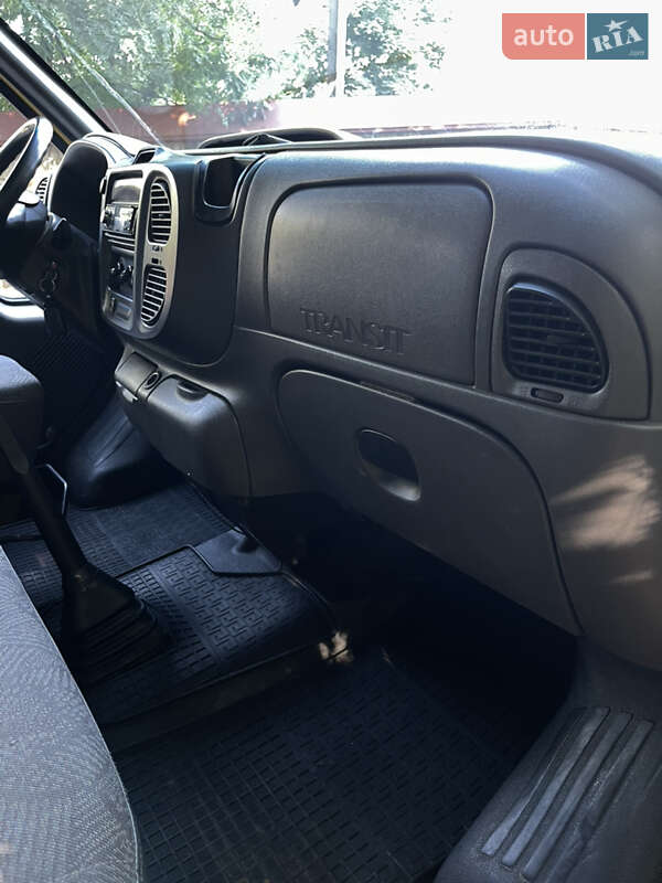Мікроавтобус вантажний (до 3,5т) Ford Transit 2005 в Чернівцях