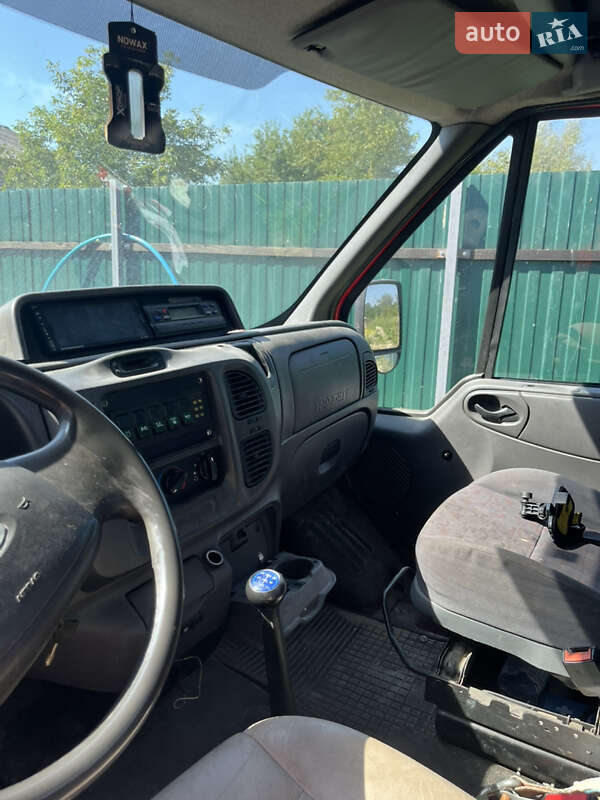 Евакуатор Ford Transit 2001 в Миколаєві