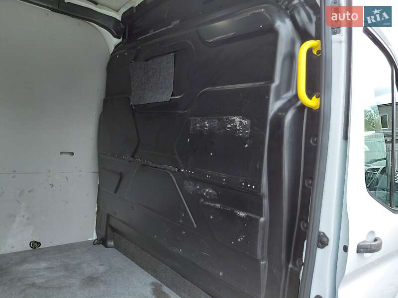 Вантажний фургон Ford Transit 2019 в Івано-Франківську