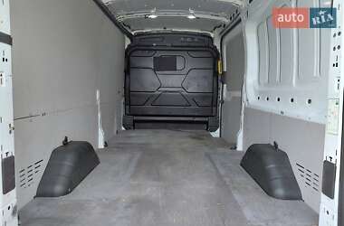 Грузовой фургон Ford Transit 2019 в 