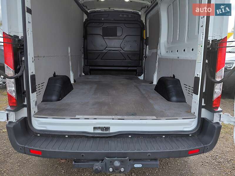 Вантажний фургон Ford Transit 2019 в Івано-Франківську