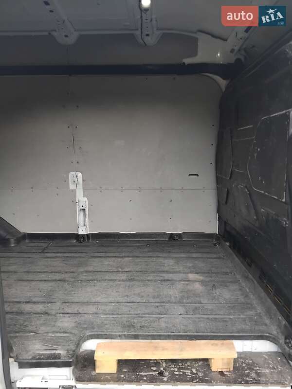 Вантажний фургон Ford Transit 2018 в Боярці
