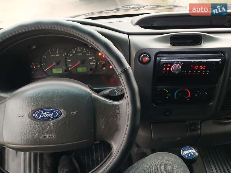 Микроавтобус Ford Transit 2005 в Киеве