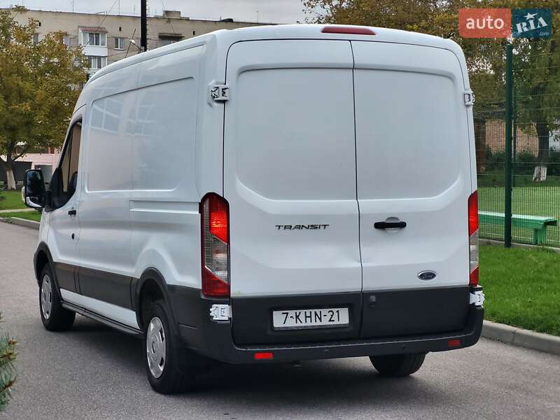 Грузовой фургон Ford Transit 2017 в Виннице