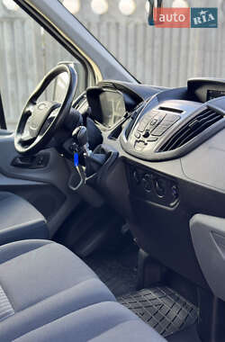 Вантажний фургон Ford Transit 2018 в 