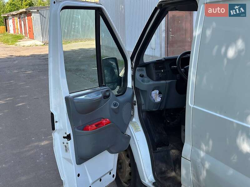 Грузовой фургон Ford Transit 2013 в Киеве