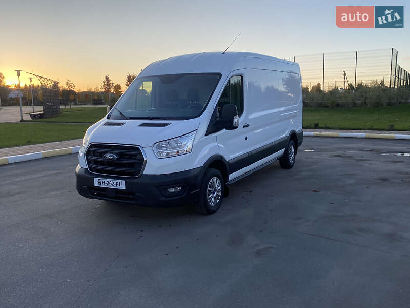 Вантажний фургон Ford Transit 2020 в Ірпені