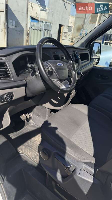 Микроавтобус Ford Transit 2019 в Киеве фото 9 Микроавтобус Ford Transit 2019 в Киеве