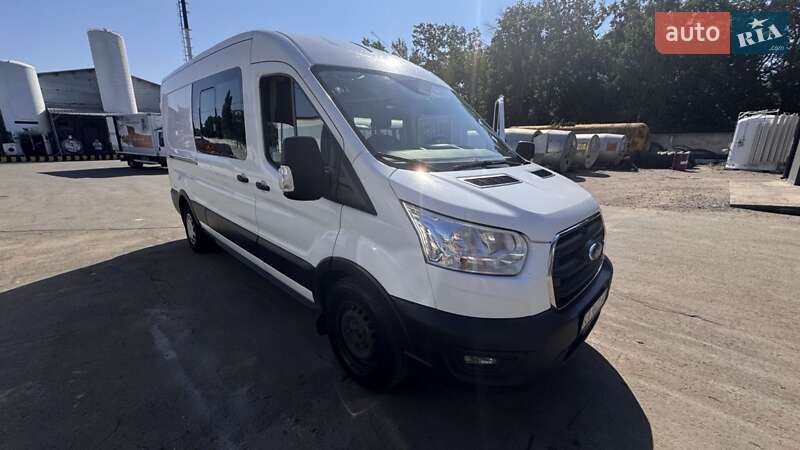 Микроавтобус Ford Transit 2019 в Киеве фото 10 Микроавтобус Ford Transit 2019 в Киеве