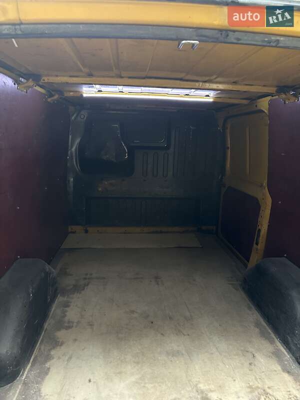 Грузовой фургон Ford Transit 2005 в Ровно фото 16 Грузовой фургон Ford Transit 2005 в Ровно