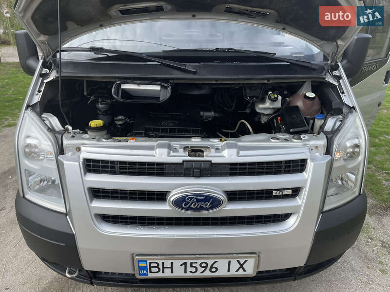 Грузовой фургон Ford Transit 2008 в Николаеве