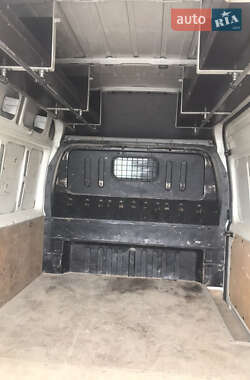 Вантажний фургон Ford Transit 2003 в 