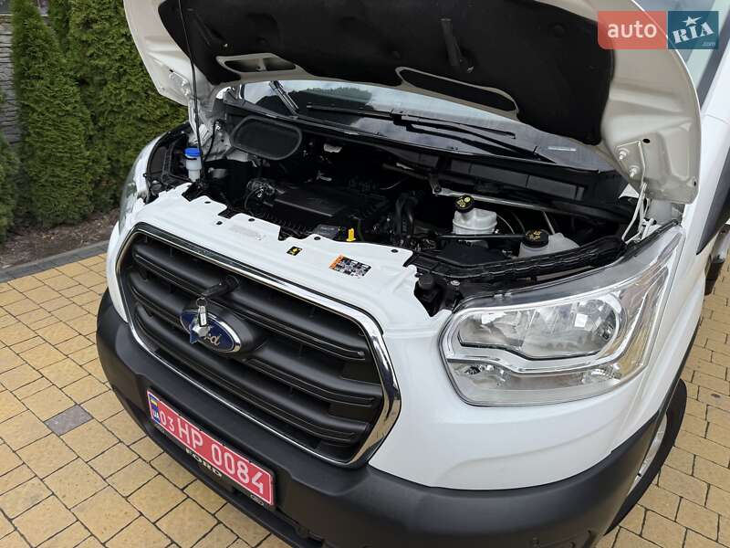 Вантажний фургон Ford Transit 2021 в Радивиліві