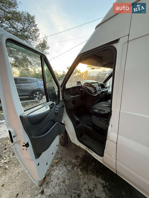 Грузовой фургон Ford Transit 2006 в Днепре
