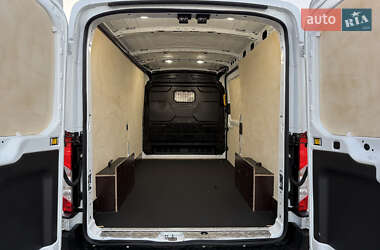 Грузовой фургон Ford Transit 2021 в 