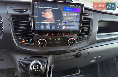 Грузовой фургон Ford Transit 2021 в 