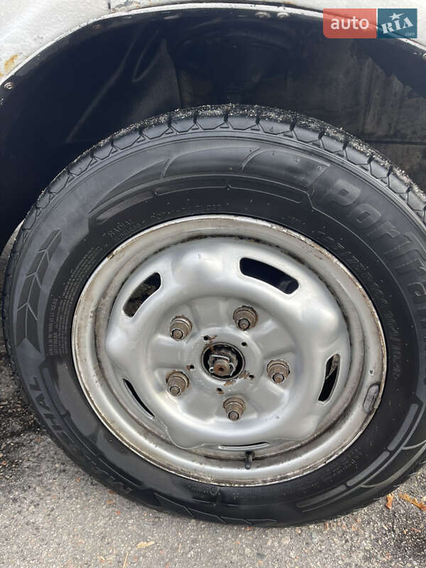 Грузовой фургон Ford Transit 2003 в Кременчуге