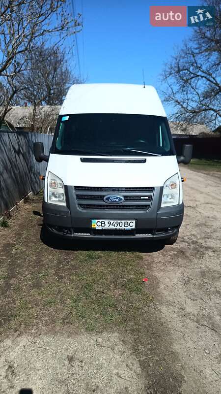 Грузовой фургон Ford Transit 2007 в  фото Грузовой фургон Ford Transit 2007 в