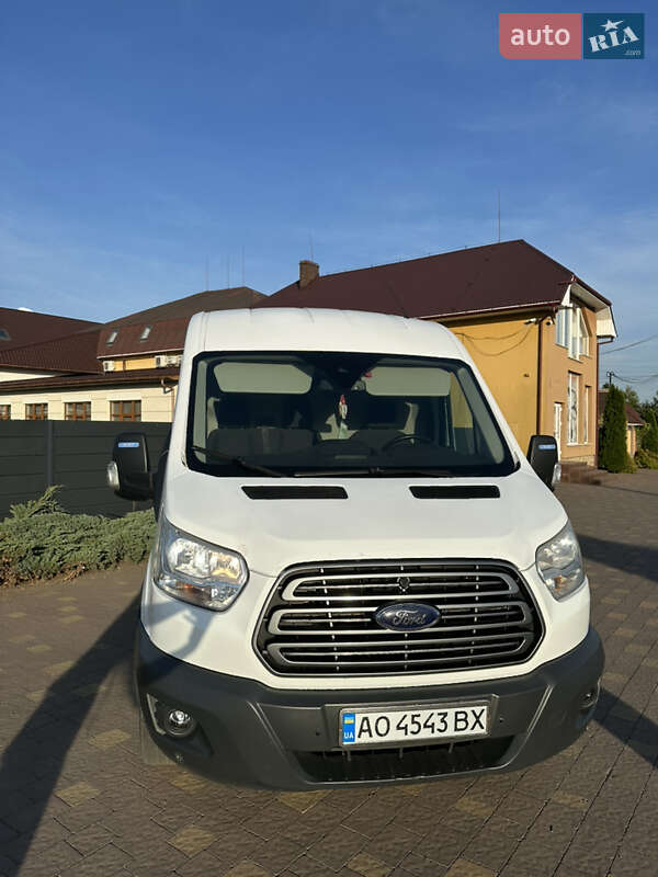 Вантажний фургон Ford Transit 2014 в Іршаві