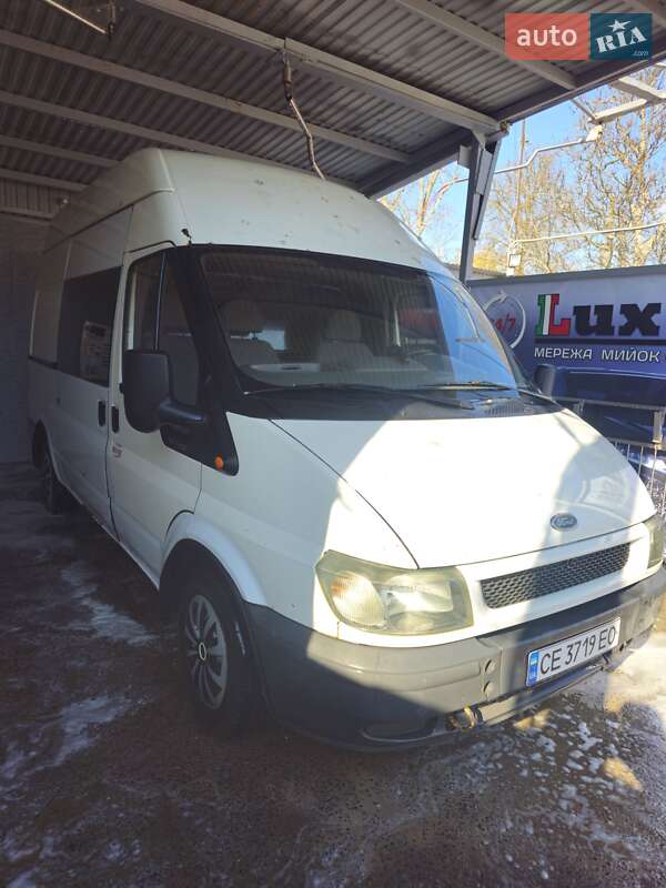 Грузовой фургон Ford Transit 2004 в Новоднестровске