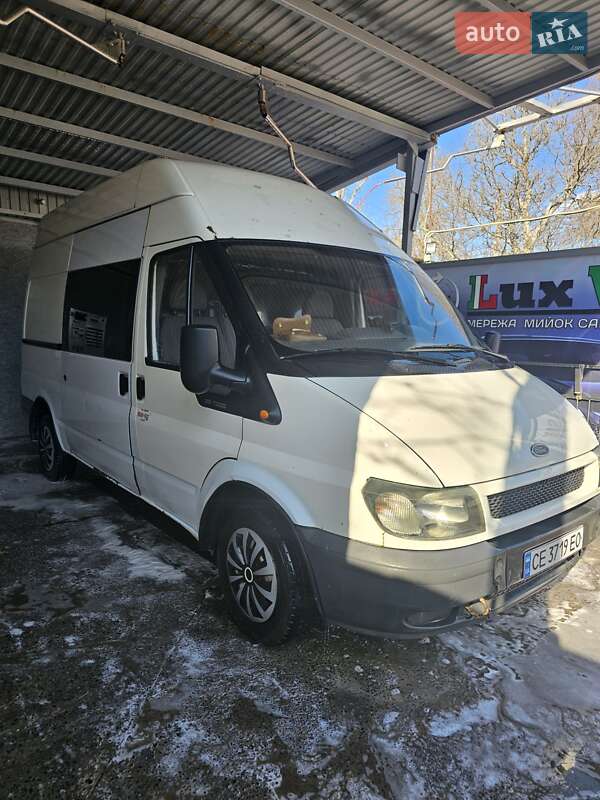 Грузовой фургон Ford Transit 2004 в Новоднестровске