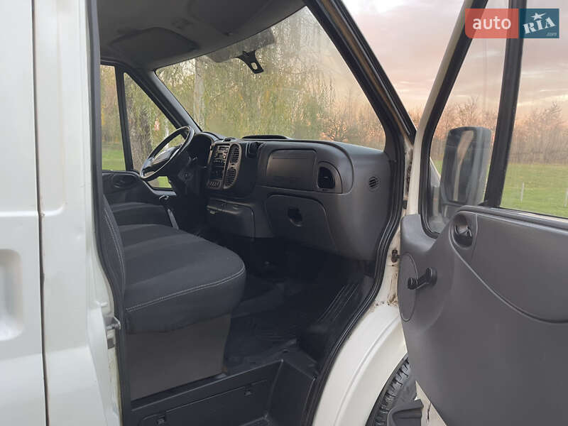 Вантажний фургон Ford Transit 2004 в Миколаєві фото 11 Вантажний фургон Ford Transit 2004 в Миколаєві
