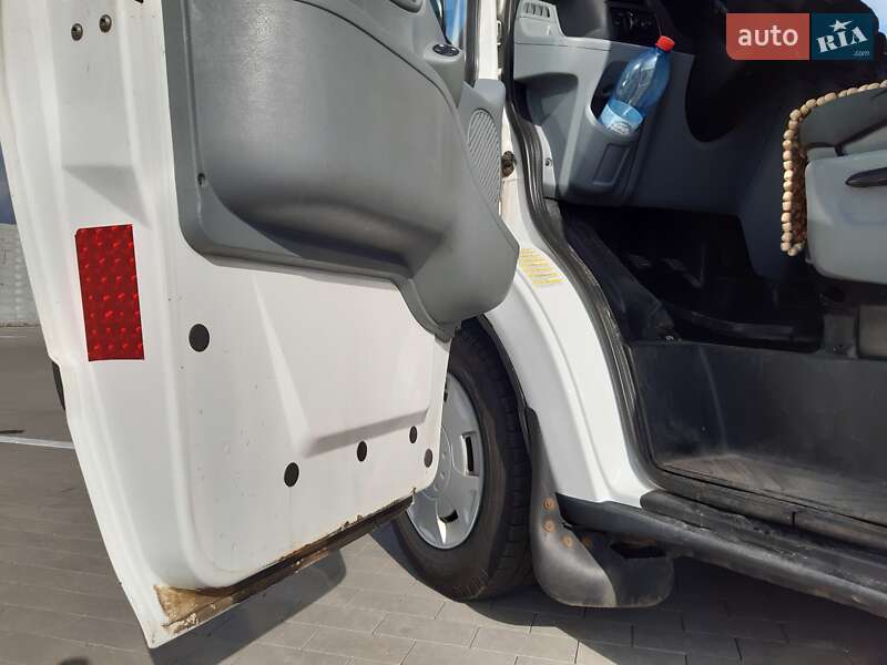 Вантажний фургон Ford Transit 2011 в Вінниці