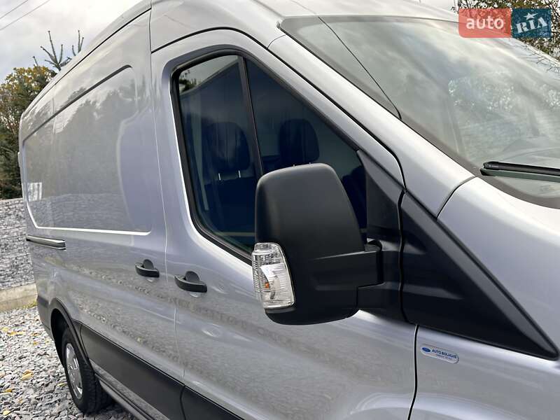 Грузовой фургон Ford Transit 2020 в Ровно