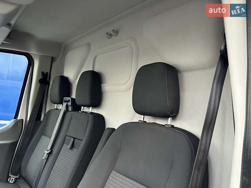 Грузовой фургон Ford Transit 2020 в Ровно