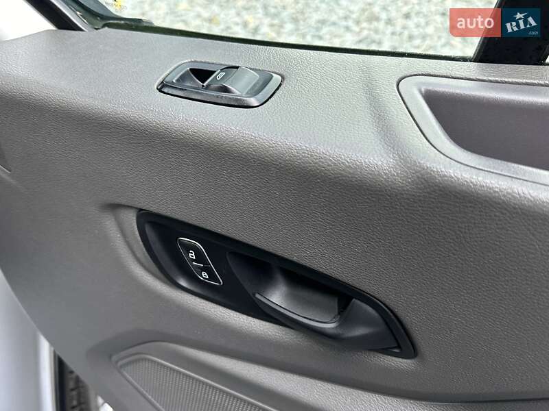 Грузовой фургон Ford Transit 2020 в Ровно