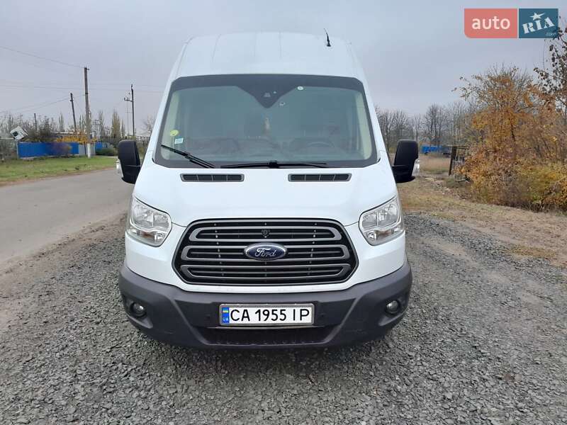 Вантажний фургон Ford Transit 2018 в Новоархангельську