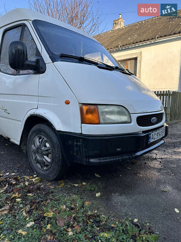 Мінівен Ford Transit 1995 в Володимирі