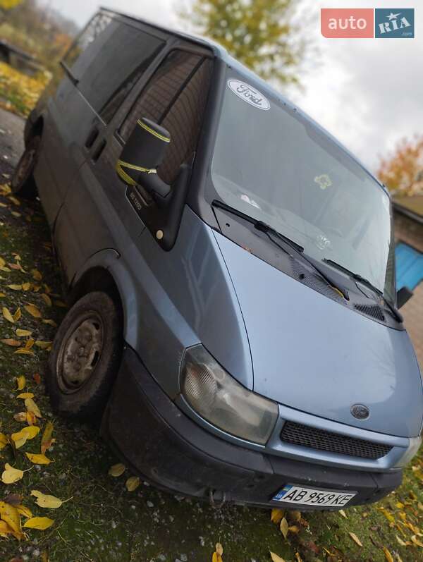 Мінівен Ford Transit 2006 в Монастирищеві