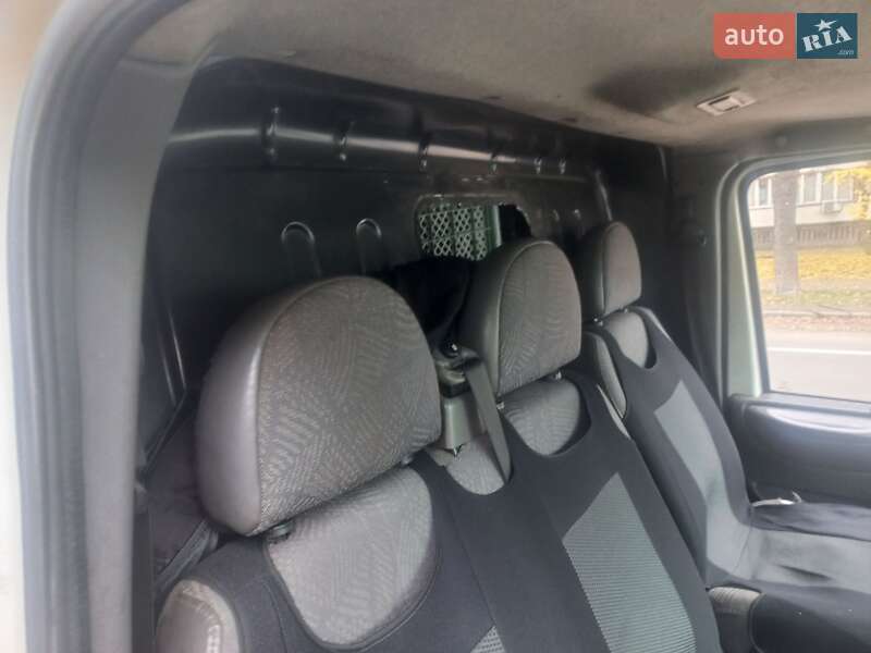 Грузовой фургон Ford Transit 2001 в Киеве фото 4 Грузовой фургон Ford Transit 2001 в Киеве