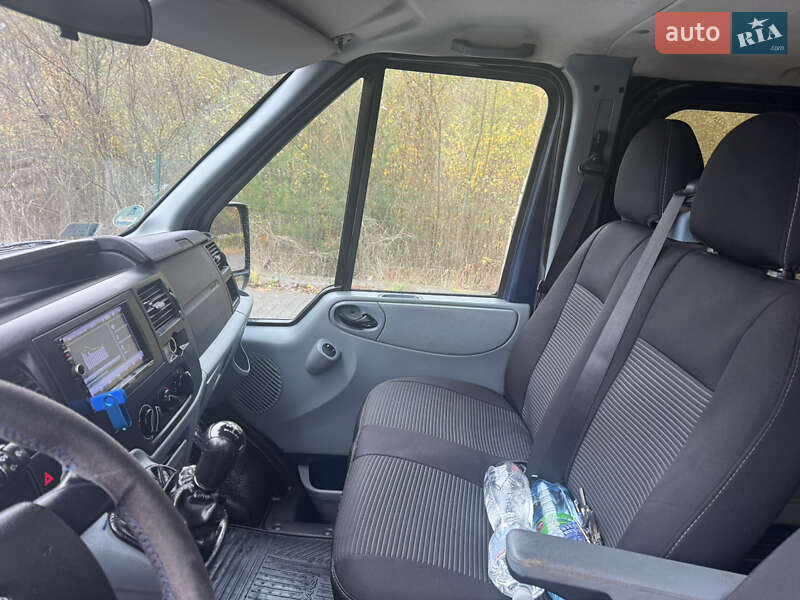 Минивэн Ford Transit 2010 в Львове