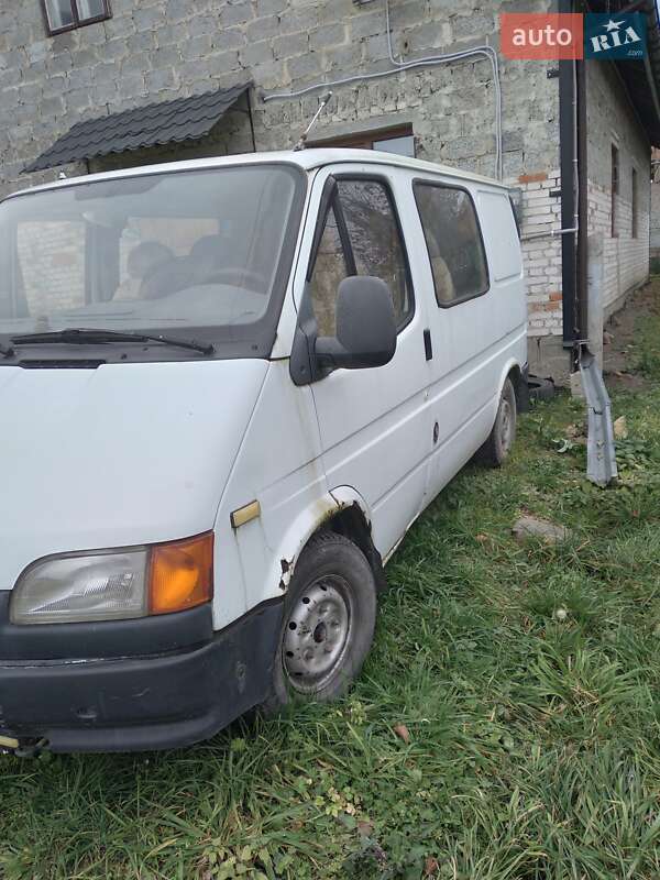 Другие автобусы Ford Transit 1998 в Самборе