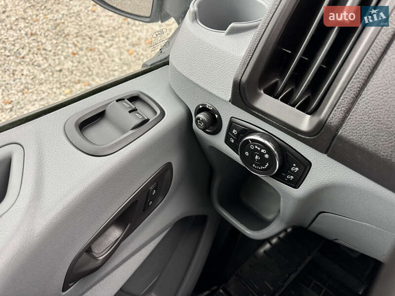 Грузовой фургон Ford Transit 2019 в Умани