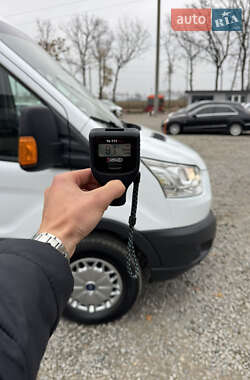 Вантажний фургон Ford Transit 2019 в Умані