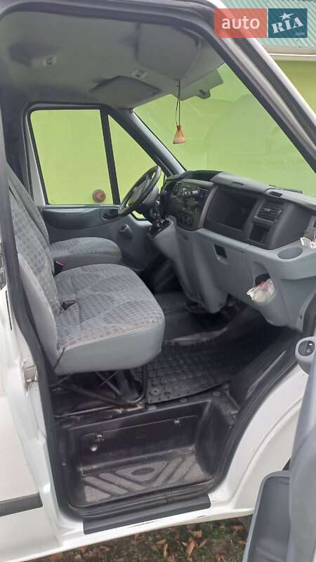 Грузовой фургон Ford Transit 2012 в Косове фото 6 Грузовой фургон Ford Transit 2012 в Косове