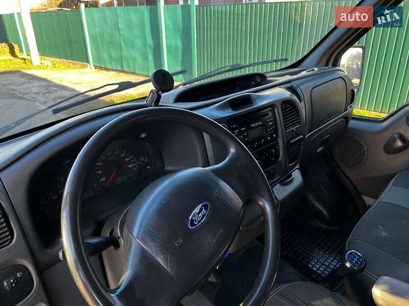 Грузовой фургон Ford Transit 2005 в Киеве