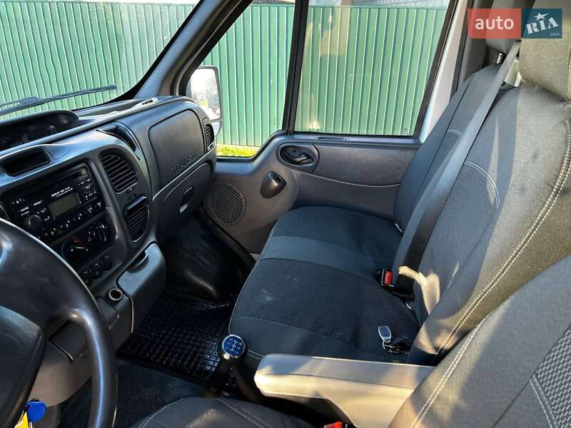 Грузовой фургон Ford Transit 2005 в Киеве