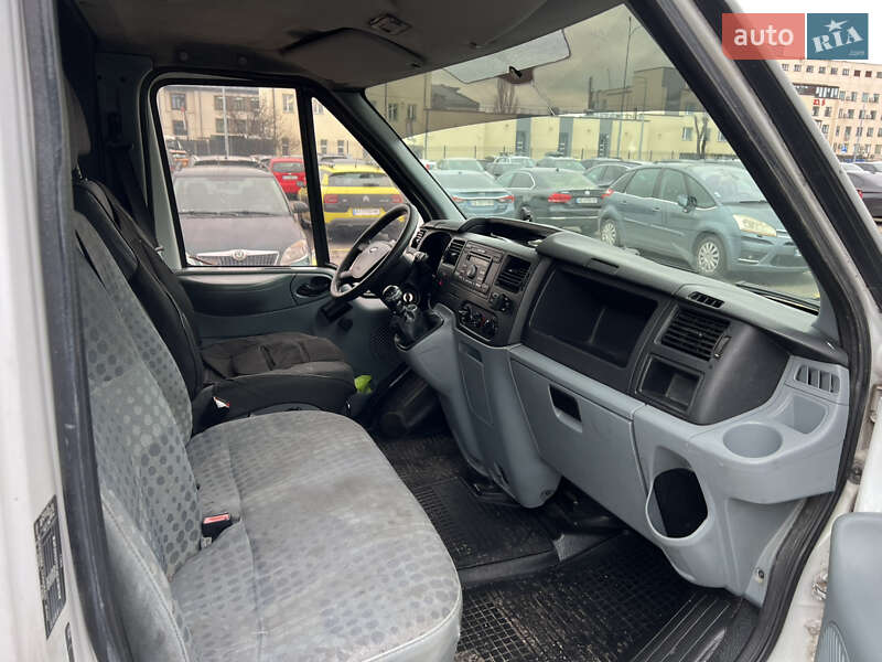 Грузовой фургон Ford Transit 2006 в Киеве фото 10 Грузовой фургон Ford Transit 2006 в Киеве