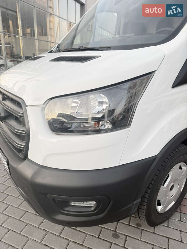 Вантажний фургон Ford Transit 2024 в Чернігові