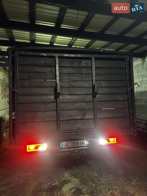 Для перевезення тварин Ford Transit 2003 в Луцьку