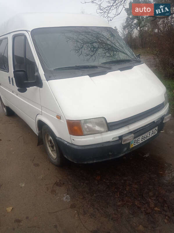 Микроавтобус Ford Transit 1989 в Вознесенске